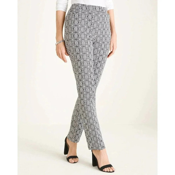 Chico's Women's Secret Stretch Straight Leg Pants 3R Black White Tile Print - Picture 2 of 7